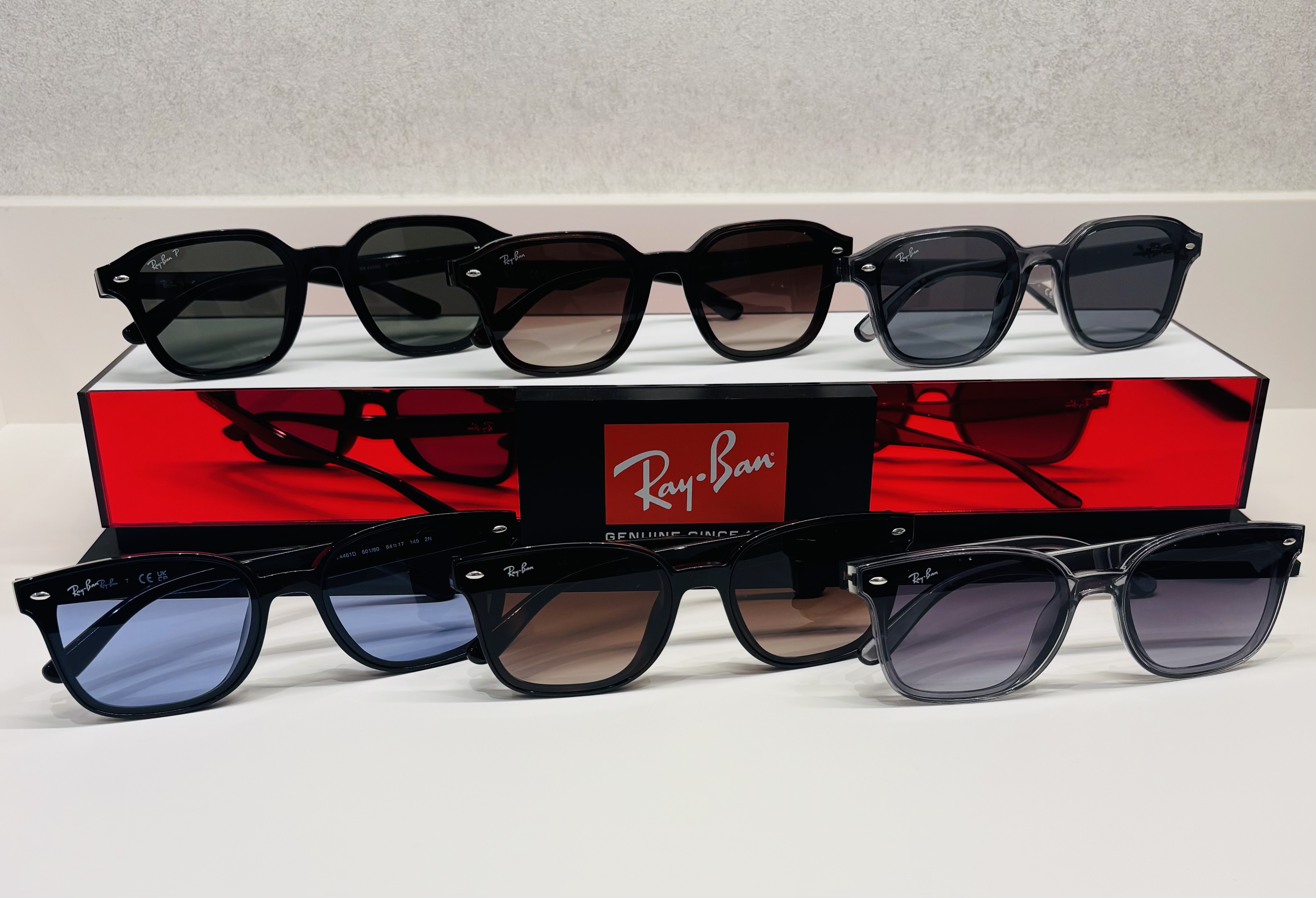 Ray-Ban Sale 好評開催中！