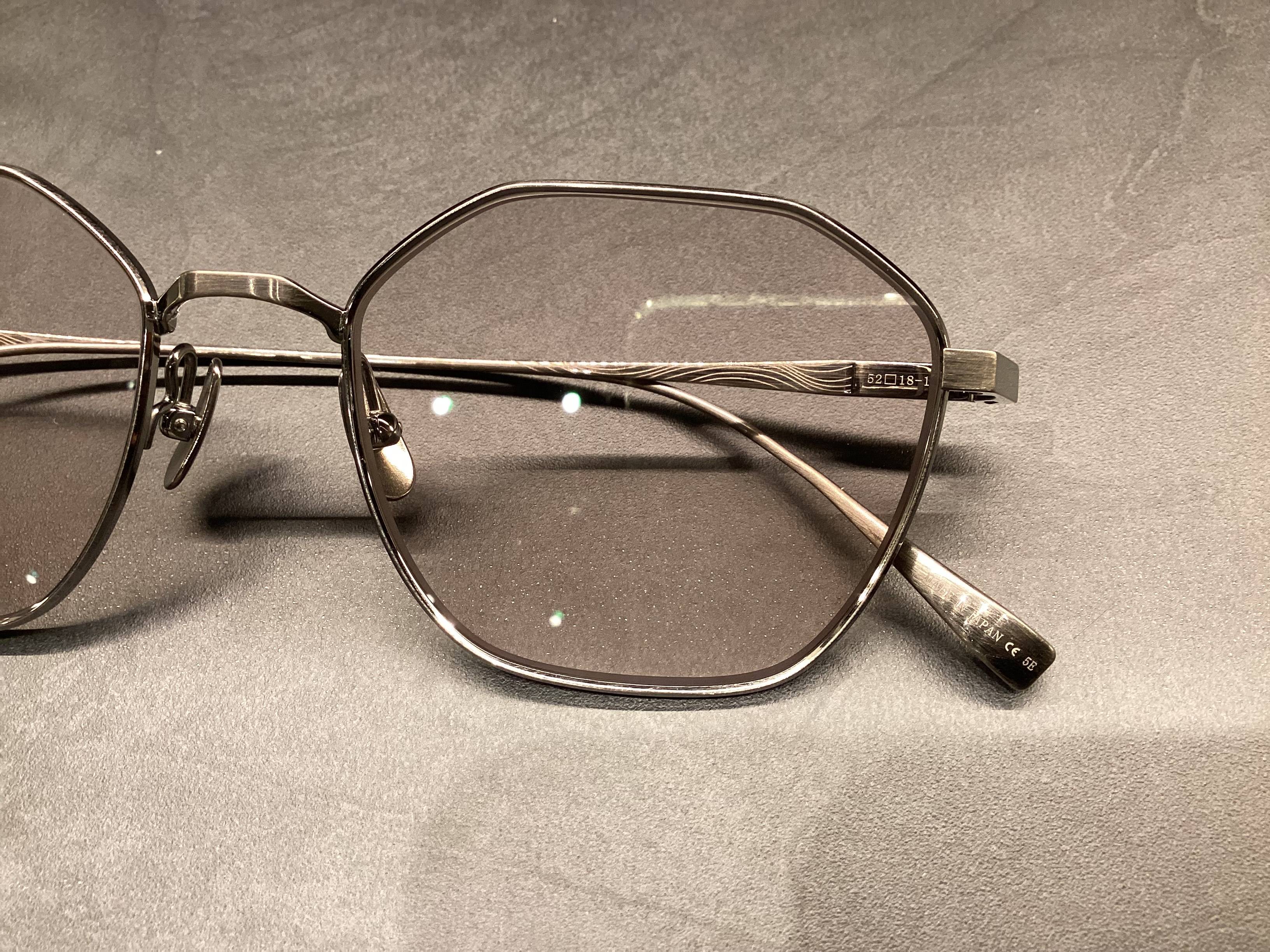 金子眼鏡店　サングラスうすいレンズカラー