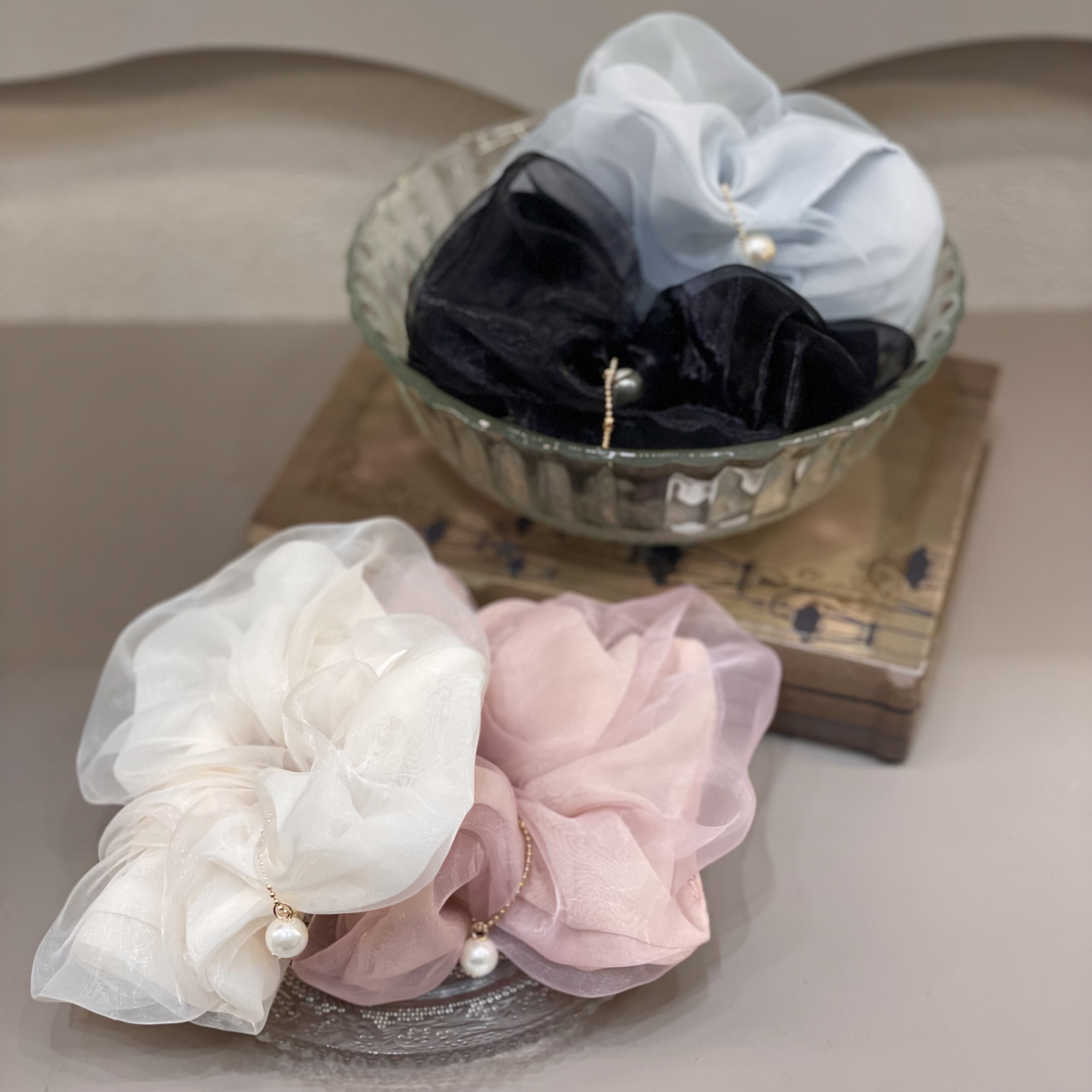 新作！チャーム付きシュシュ♪