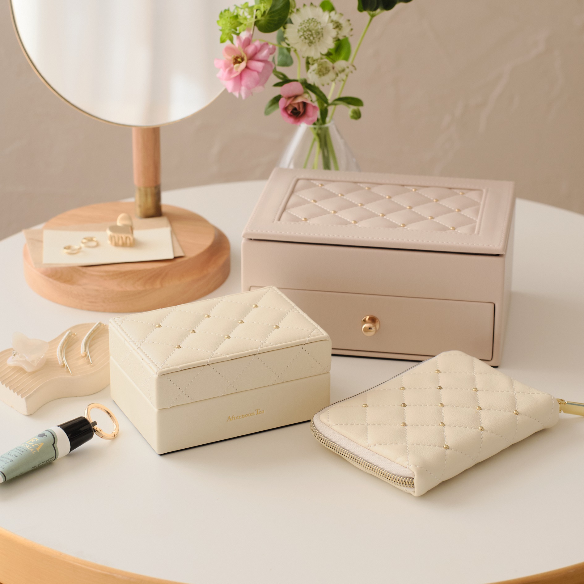 大切なアクセサリーの収納に。    